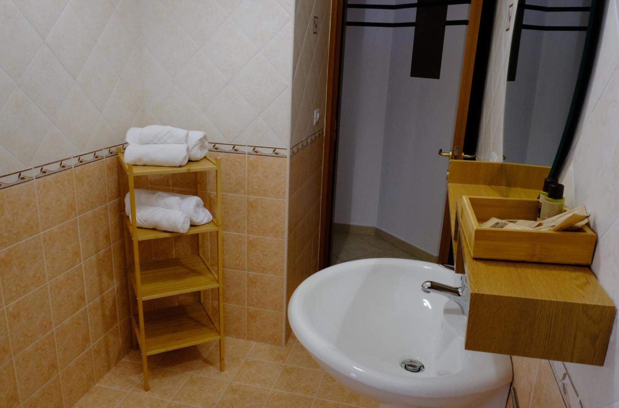 Matteotti Rooms Матера Экстерьер фото